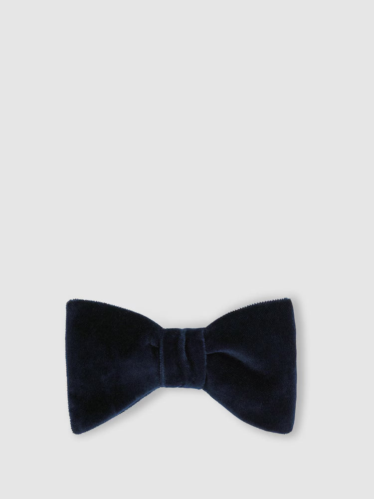 Hike Velvet Bow Tie in Navy