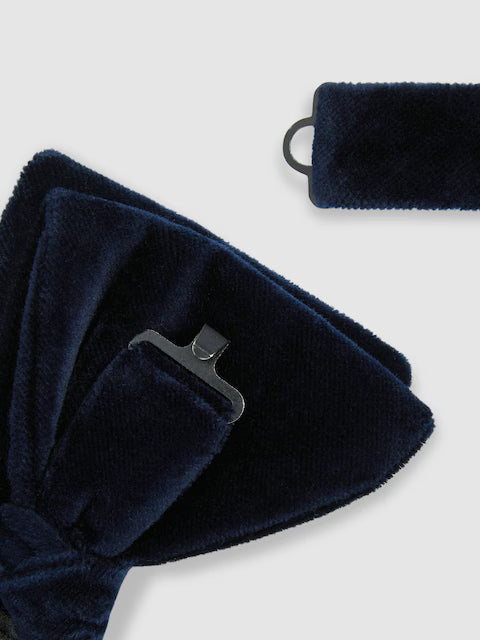 Hike Velvet Bow Tie in Navy